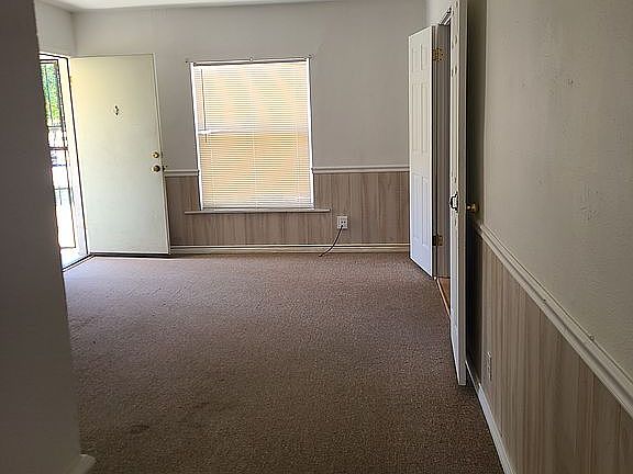 3rd image of 3106 Idaho Ave