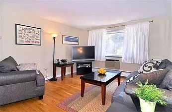 2 bed, 690 sqft, $2,700 — Photo 2