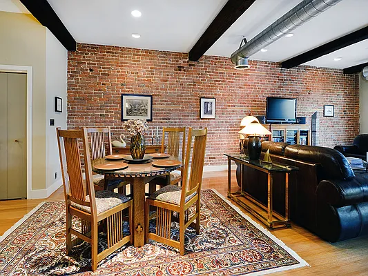 Sold by Hudson Place Realty | media 5