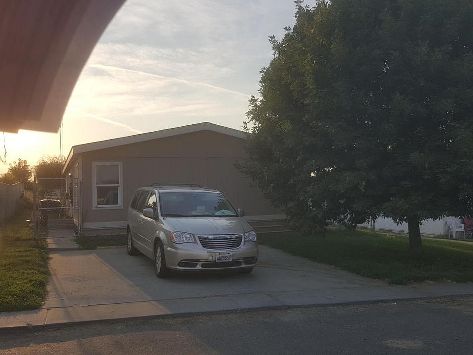 1st image of 402 Maple Ave Unit 45