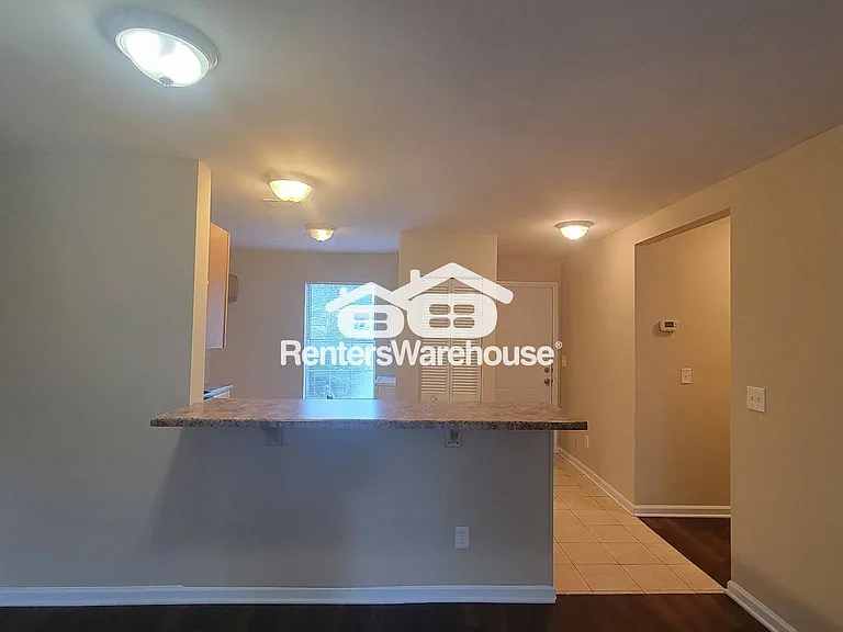 113 Sussex Ave — Photo 3