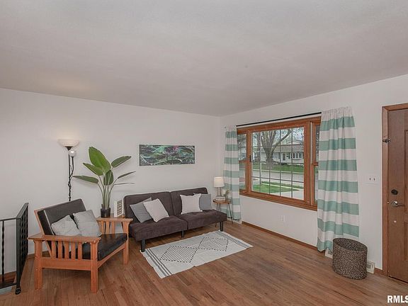 3rd image of 2214 W 34th St