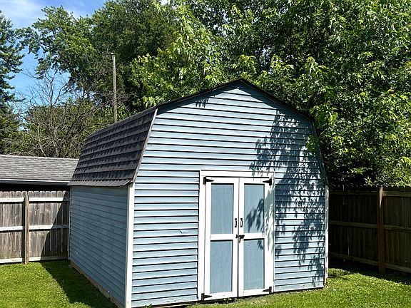 5th image of 2319 E Gimber St