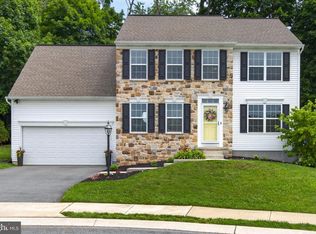 18 Copperwood Ln, Ephrata, PA 17522