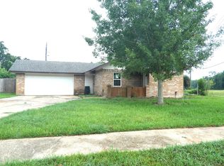 217 Sugar Cane Trce, Lake Jackson, TX 77566