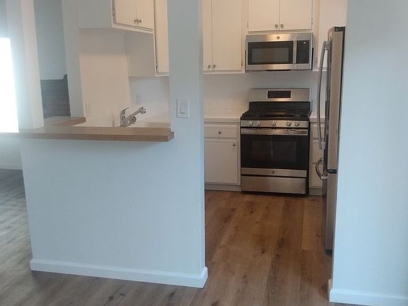 3rd image of 11025 National Blvd #4