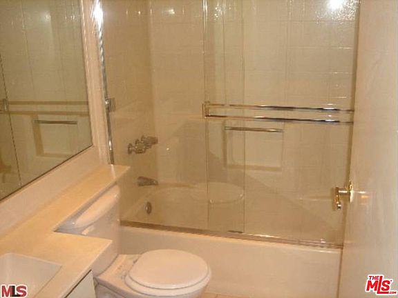 5th image of 1652 Colby Ave APT 202