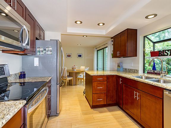 5th image of 16134 SE 33rd Cir #104