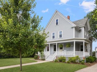 157 Arnold Ave, Cranston, RI 02905