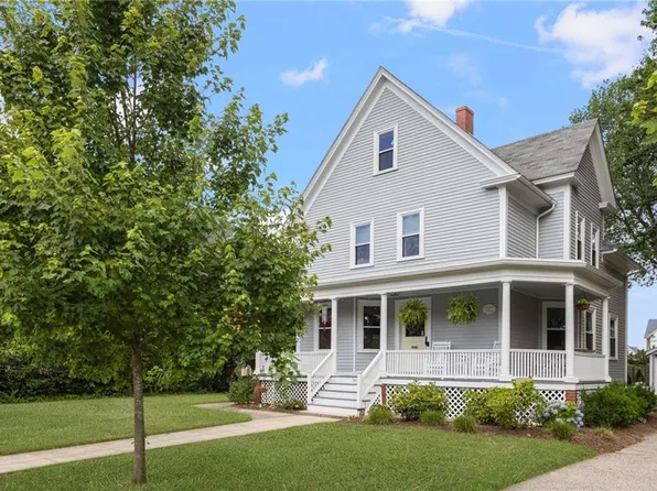 157 Arnold Ave, Cranston, RI 02905