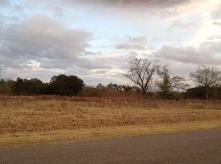 32 Burnt Oak Ln, Carriere, MS 39426