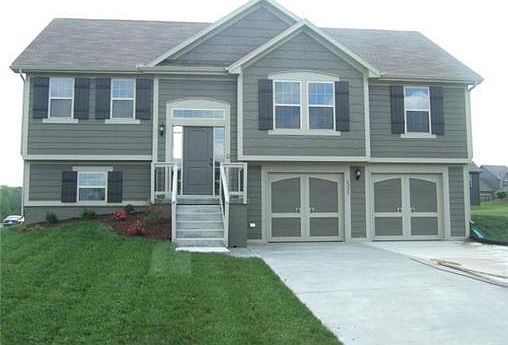 1st image of 6227 NE 120th St