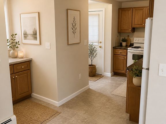 5th image of 605-10 Belmont St