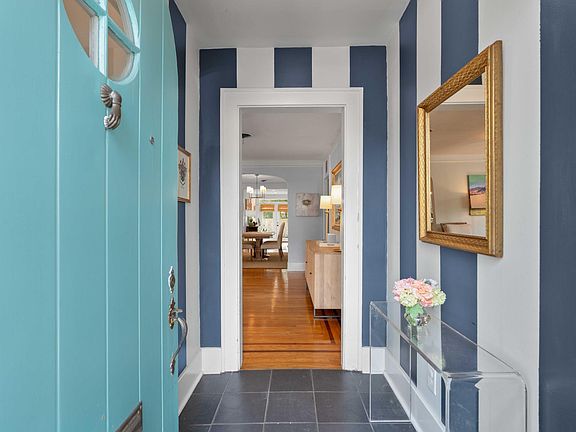 2nd image of 237 Gordon St