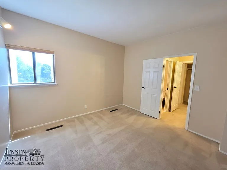 776 W Diagonal St #52 — Photo 9