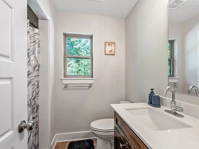 11722 FM 16 W — Photo 18