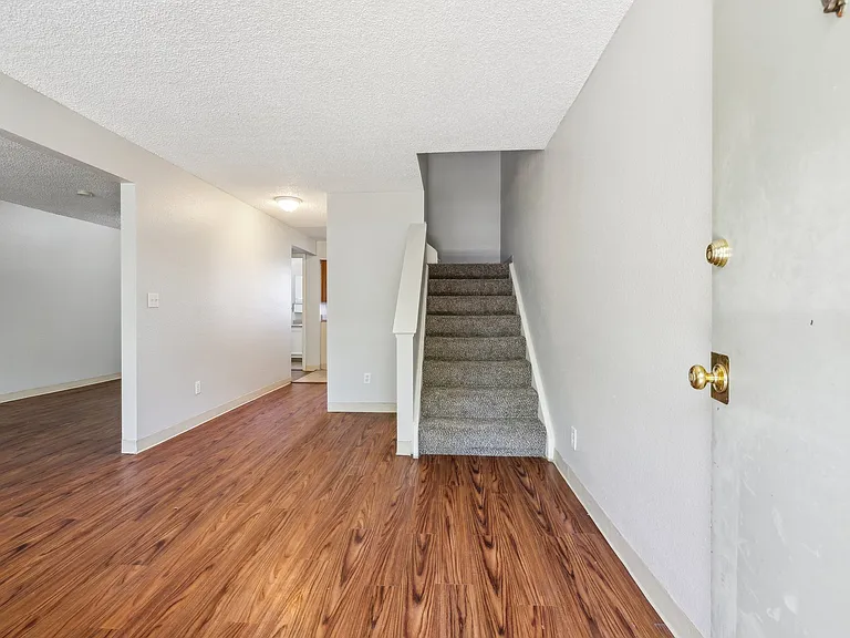 2110 Williams — Photo 3