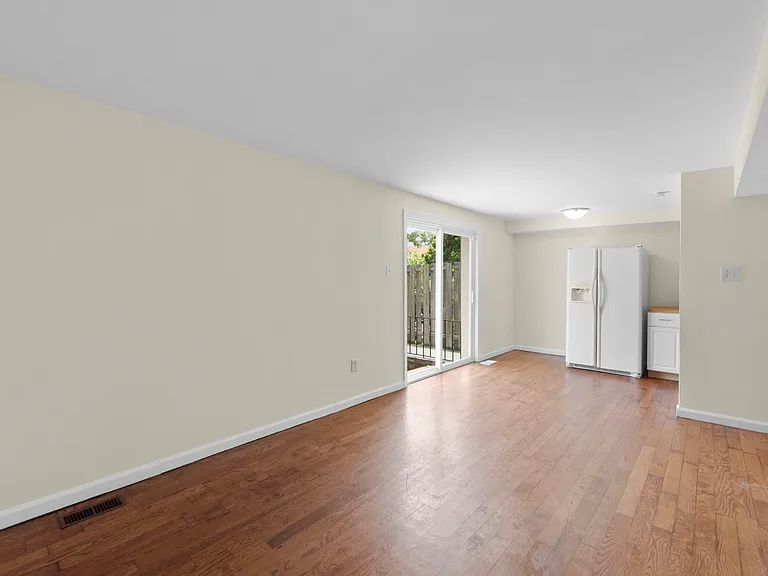 10289 Daystar Ct — Photo 4