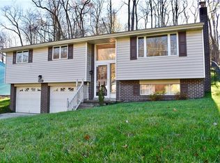 590 Clifton Rd, Bethel Park, PA 15102
