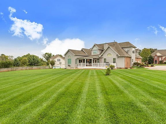 3rd image of 2545 Silverstone Ln