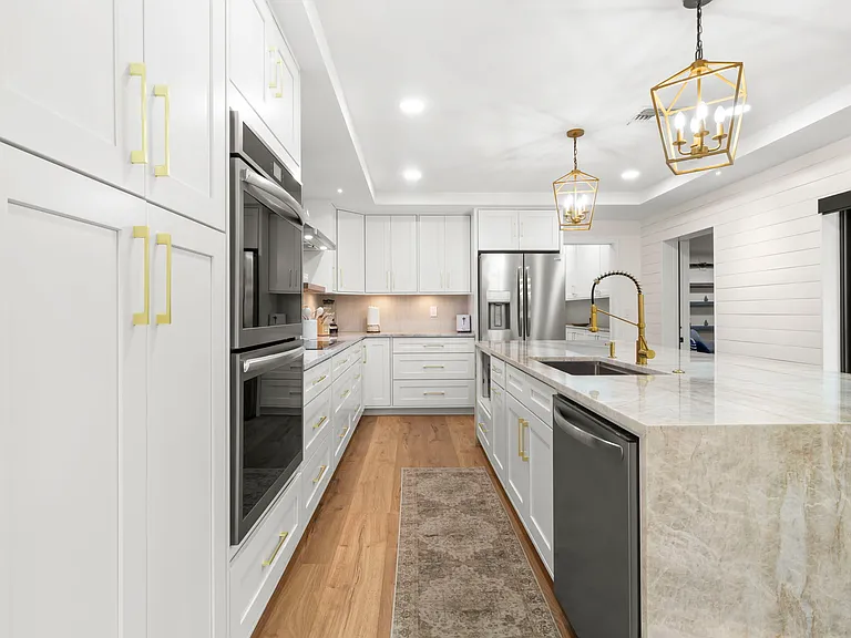 3540 NE 28th Ave — Photo 12
