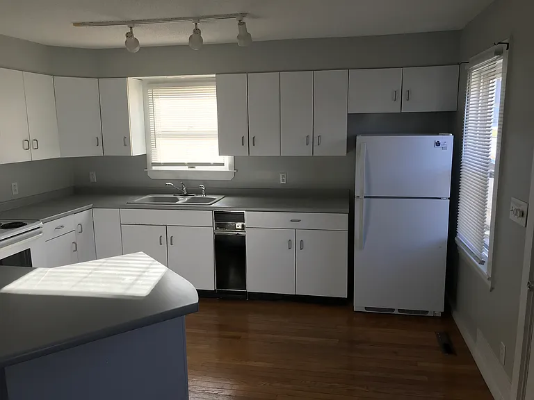 191 Madison St — Photo 1