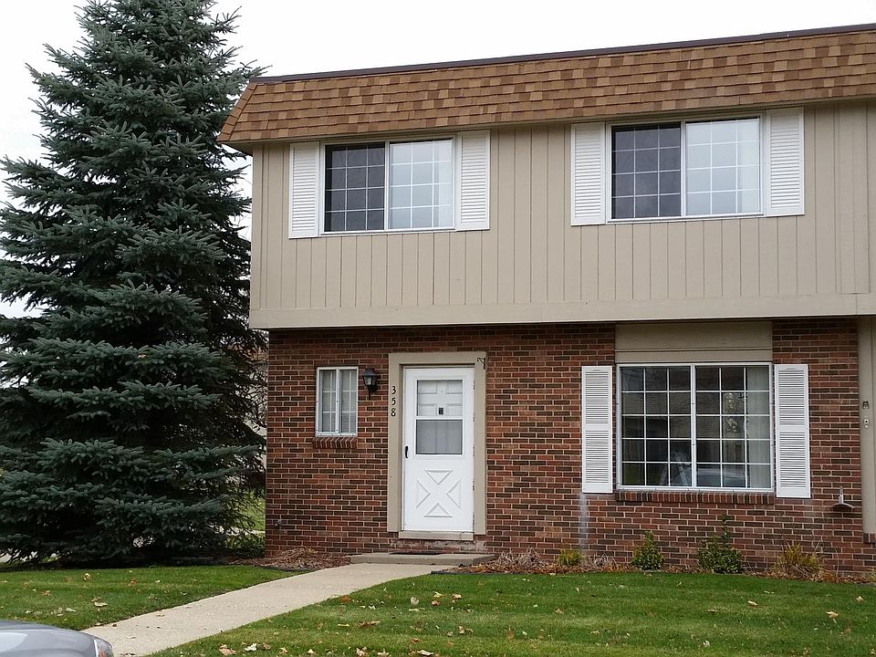 1st image of 358 Riverbend Dr