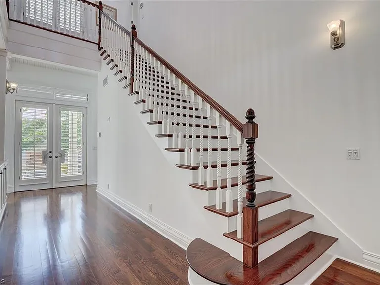 1551 Gulf Shore Blvd S — Photo 5