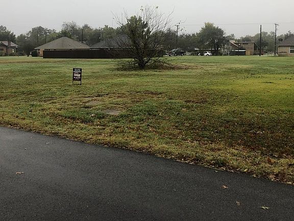 5th image of 502 Bois D Arc St Lot 299R