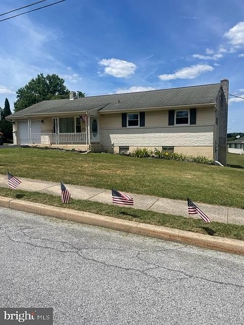1st image of 315 Lyman Ave