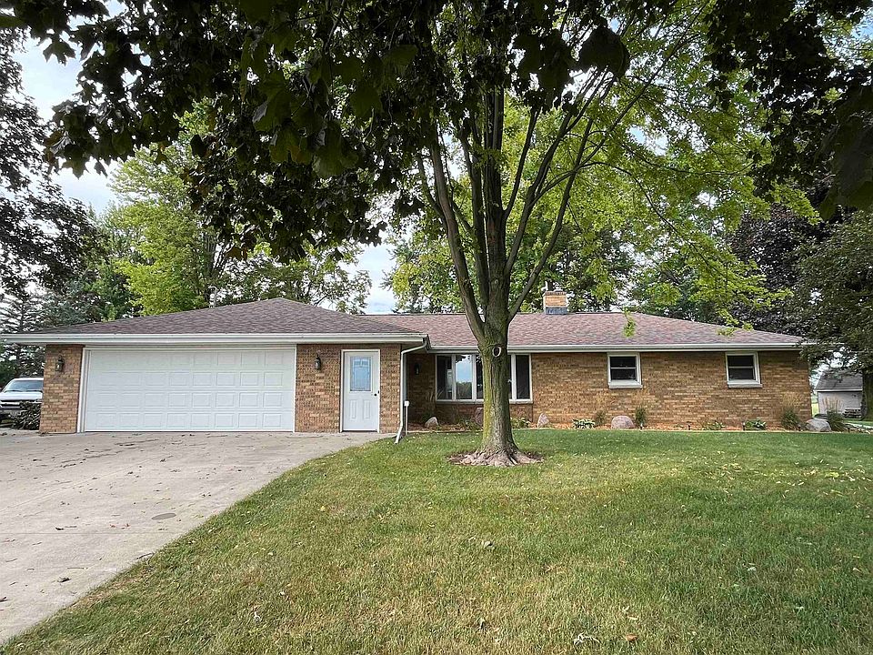 1st image of W2226 Hickory Dr
