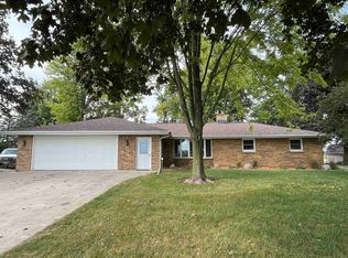 W2226 Hickory Dr, Kaukauna, WI 54130