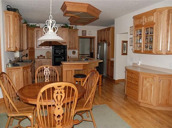 5th image of 3158 Oakwood Trl
