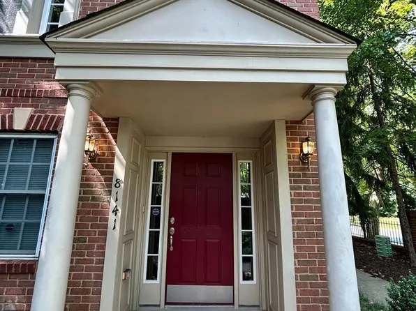 8141 Skelton Cir, Falls Church, VA 22042