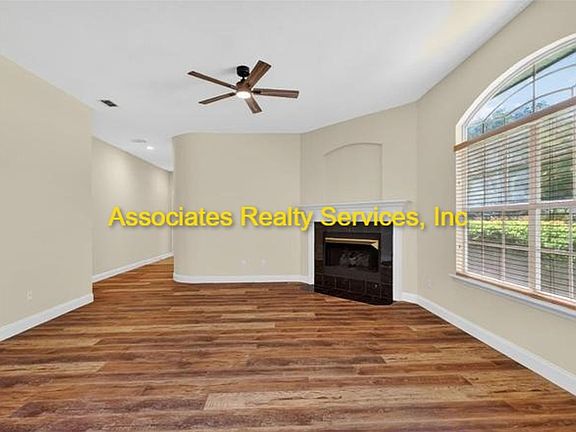 4th image of 10370 SW 51st Ln