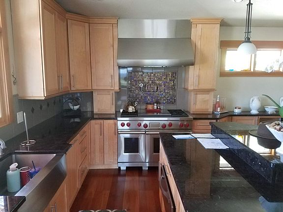 5th image of 11307 NE 65th St