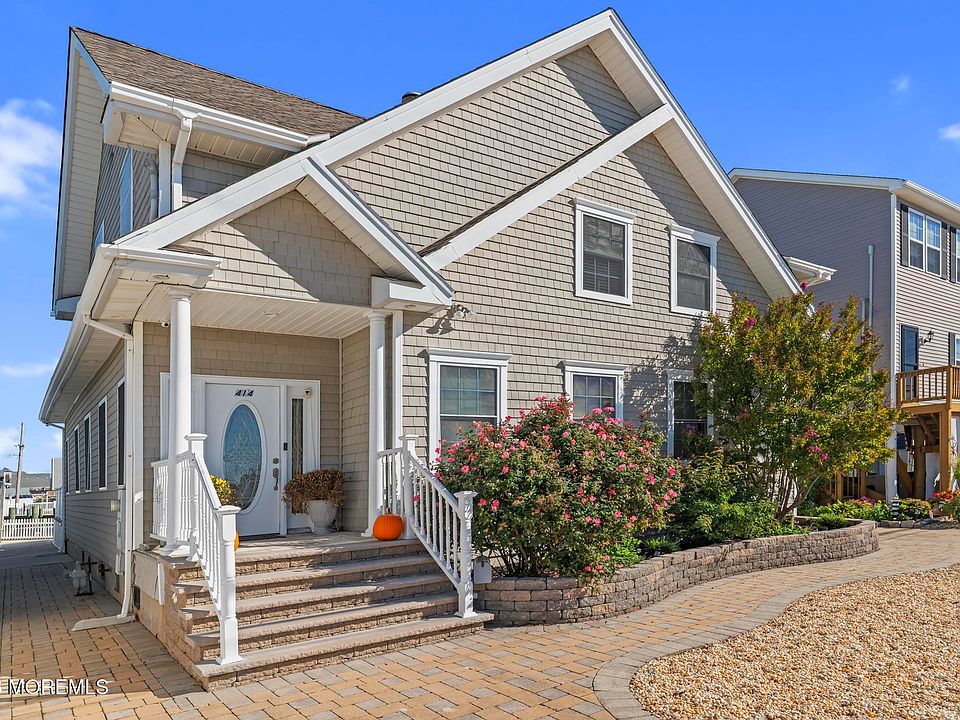 1st image of 414 Hiering Avenue