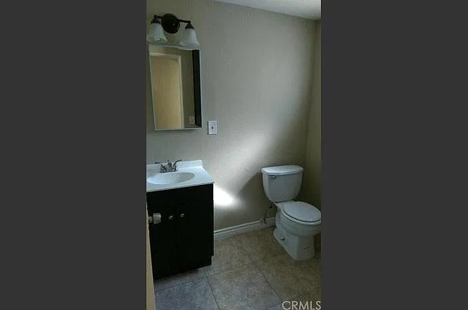 1477 N Sierra Way — Photo 5