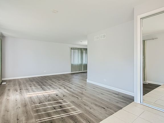 3rd image of 18028 Birch Ave