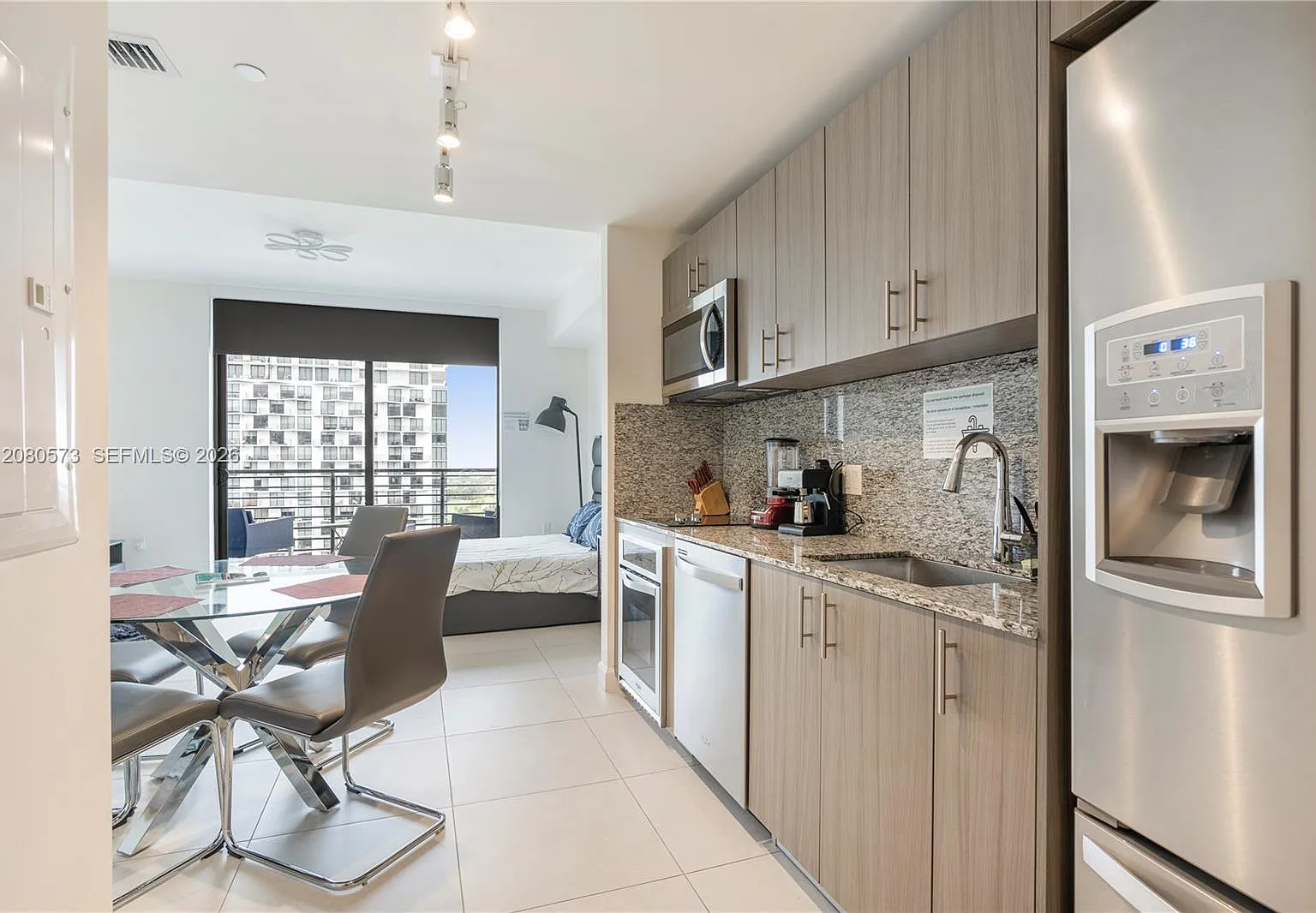 5350 Park Condo — Photo 4