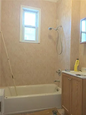 Rented by R New York | media 24