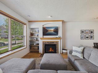 6612 Lamplight Dr, Albertville, MN 55301