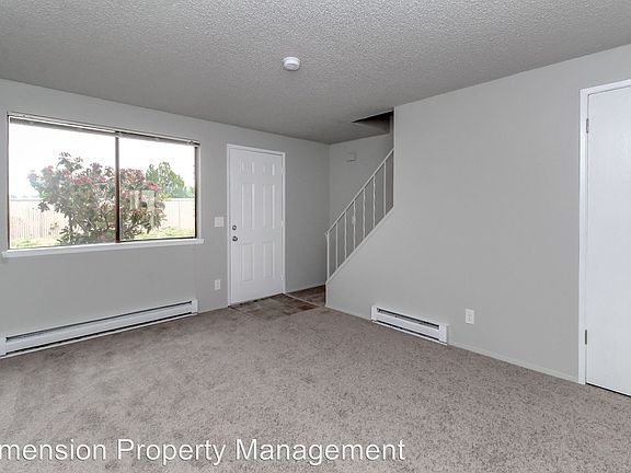 4th image of 211 Pattison St NE APT 8