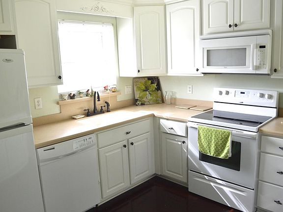 5th image of 1406 Sharonwood Ln