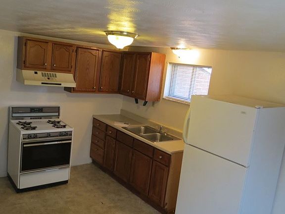 5th image of 406 Florence St APT 5