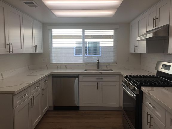3rd image of 819 E Newmark Ave APT D