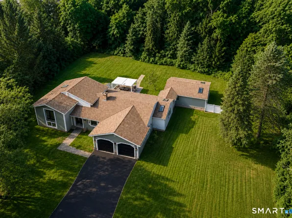 30 Rolling Hills Drive, Meriden, CT 06451