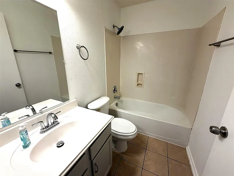 4719 Cypress Dawn Ln — Photo 15