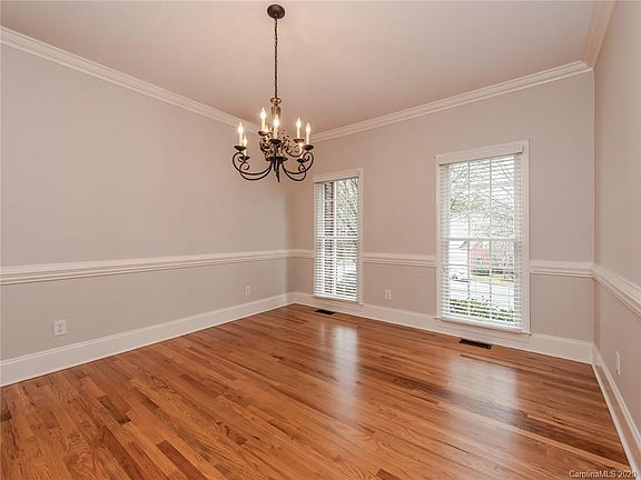 5th image of 21333 Summerbrook Dr