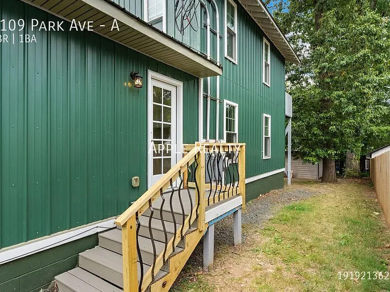 1109 Park Ave #A — Photo 15